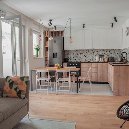 Apartment Vito Omiš Eksteriør billede